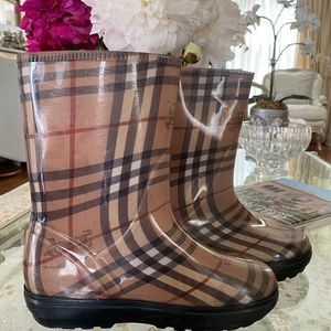 Kids Authentic Burberry Rain boots kids size 3 (35/36 EU, woman’s 5/6)